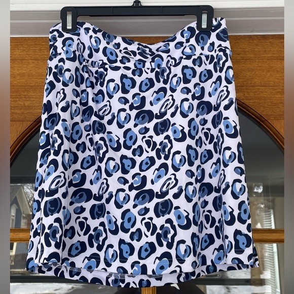 Golftini Dresses & Skirts - Golftini Navy/white Cheetah Print Golf Skirt Size Large NWT
